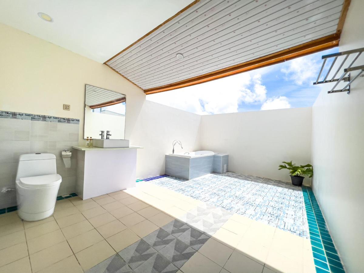 Rehendhi Villa MALDIVES Exterior photo
